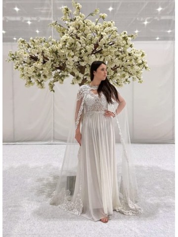 Vestido de Noiva Com Capa