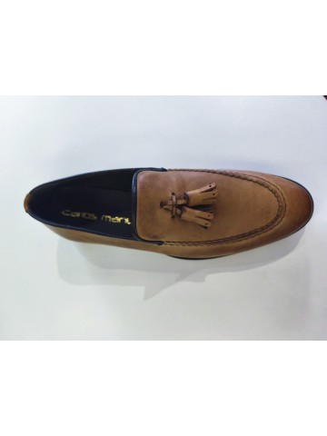 Sapatos em pele