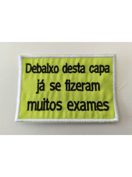 Debaixo Desta Capa Já Se Fizeram Muitos Exames