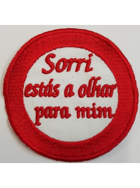 Sorri Estás a Olhar Para Mim