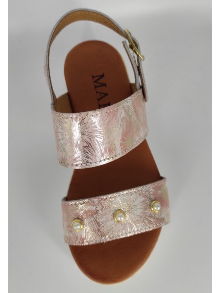 Sandálias com cunha