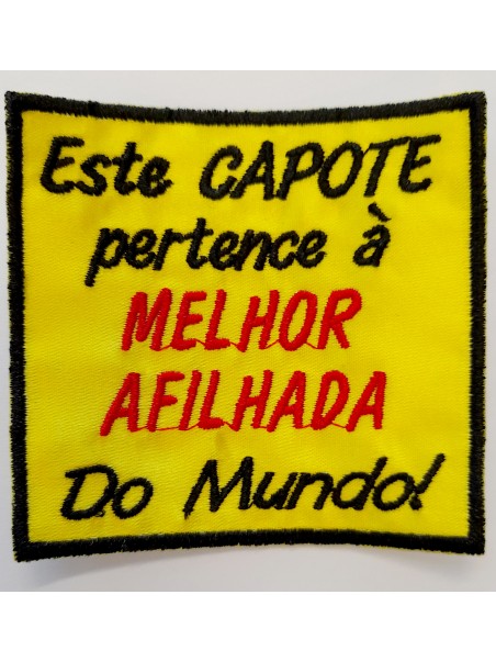 Este Capote Pertence À Melhor Afilhada Do Mundo