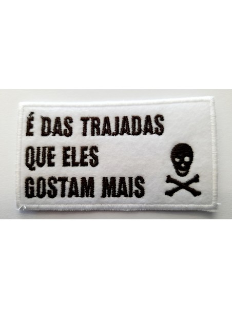 É Das Trajadas Que Eles Gostam Mais